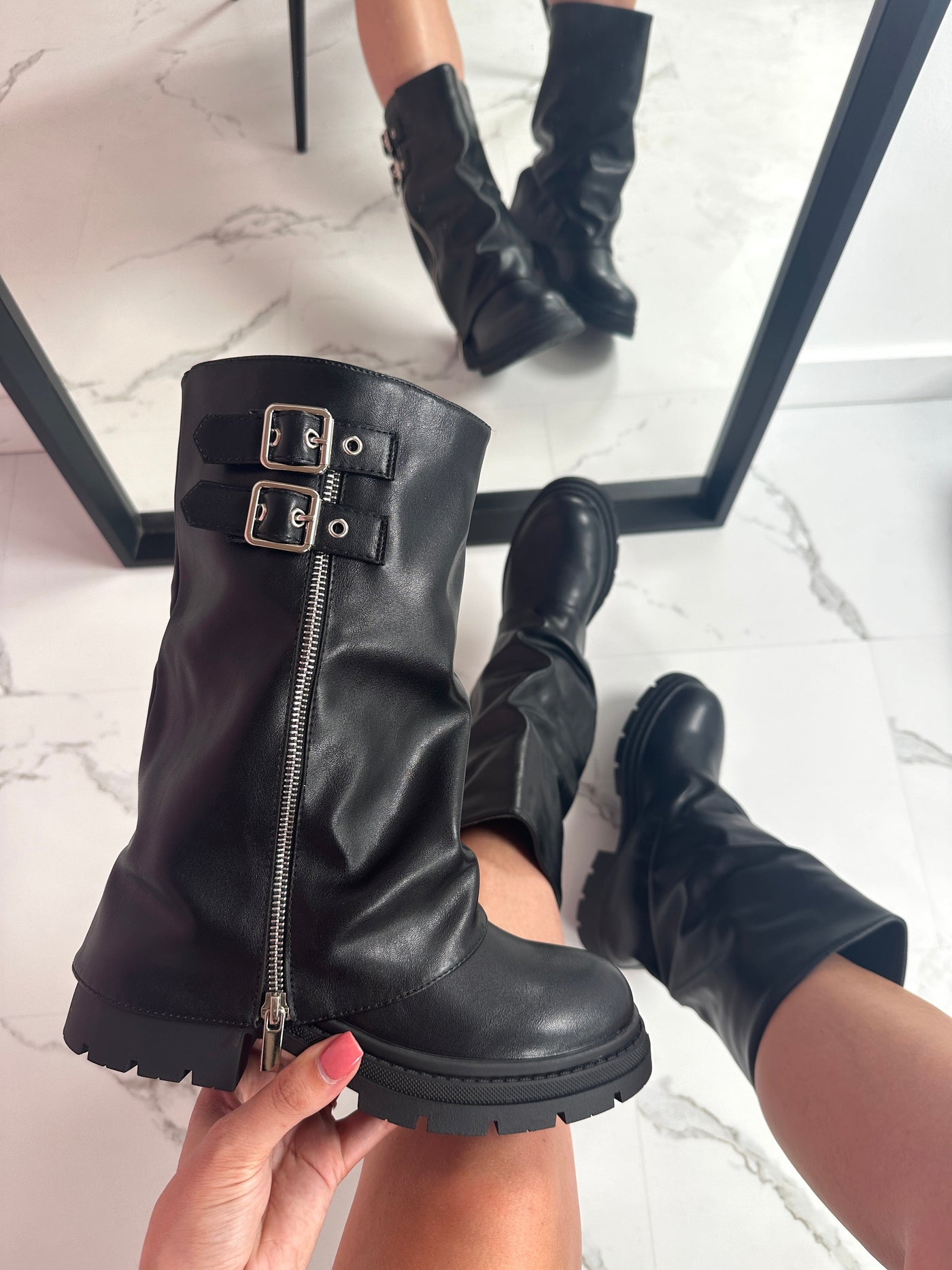 Valeria™ | Botines con cremallera cubierta