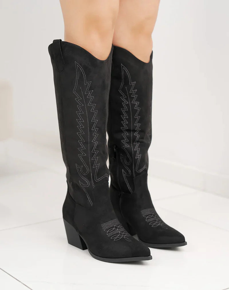 Sofía™ | Botas vaqueras de ante negras con bordado